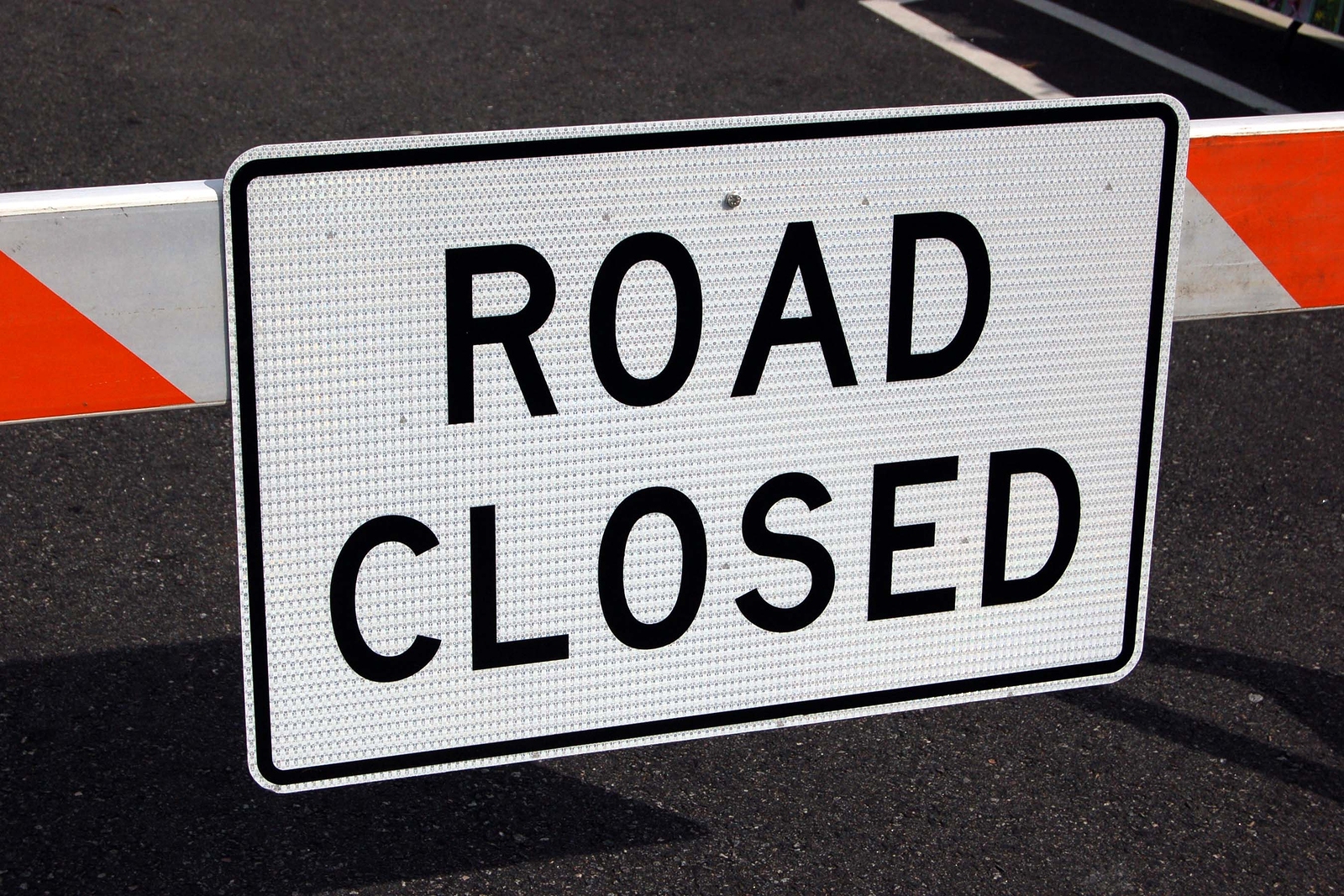 Closed for update. Знак Road closed. Road closed игра. Road closed PNG. Road closure in co.